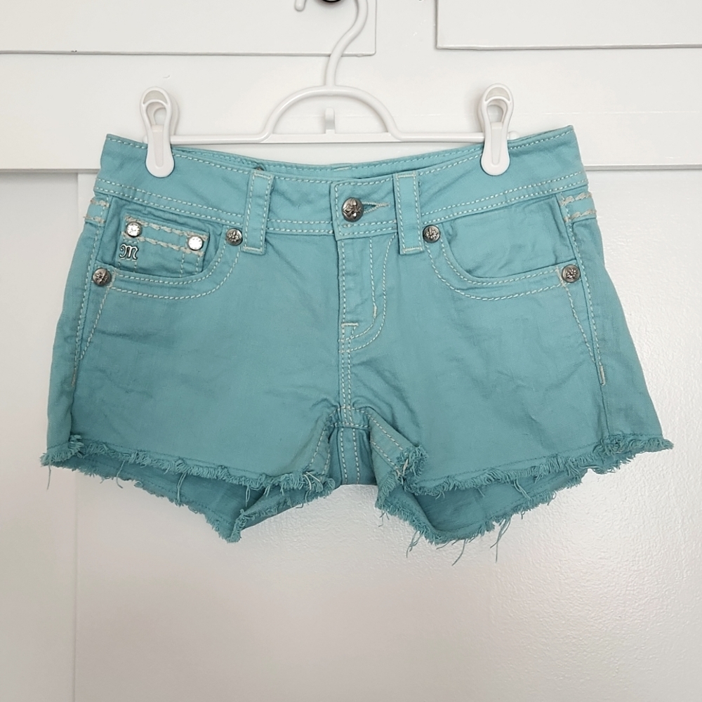 Womens Miss Me shorts size 26